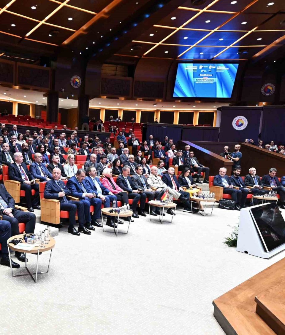 TOBB Başkanı Hisarcıklıoğlu: "Türkiye, Avrupa değer zincirleriyle güçlü biçimde bütünleşmiş bir üretim ortağıdır"