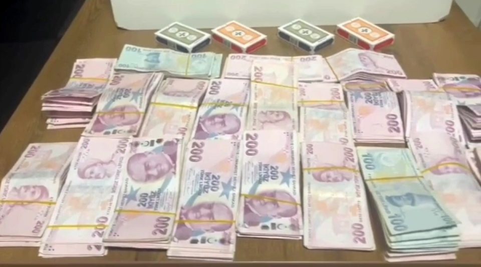 Konya’da polis ekiplerinden kumar operasyonu