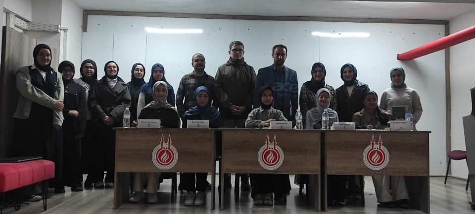 Anadolu Mektebi Yazar Okumaları Programı Yeni Eğitim Öğretim Yılında da Sürüyor