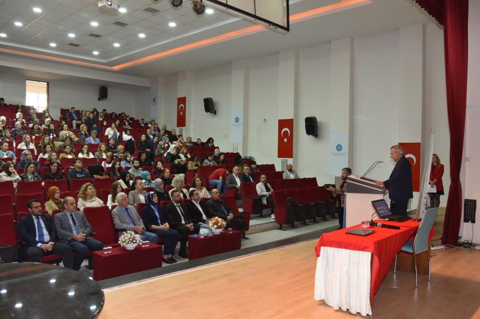 Konya'da 3. Erasmus Günleri Etkinliği: Uluslararası Eğitim Fırsatları Tanıtıldı