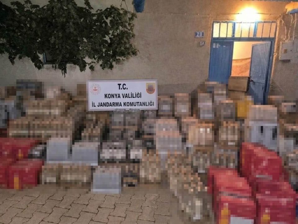 Konya’da kaçak alkol ve sigara operasyonu