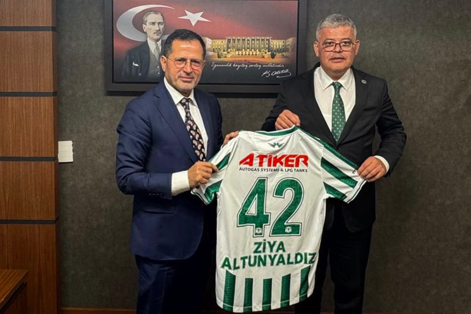 Ömer Atiker'den Ankara'da Kritik Ziyaretler: Bakan Bak ve Milletvekili Altunyaldız ile Buluştu