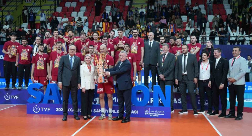 Galatasaraylı voleybolculardan şampiyonluk mesajı: "Bunlar daha başlangıç"