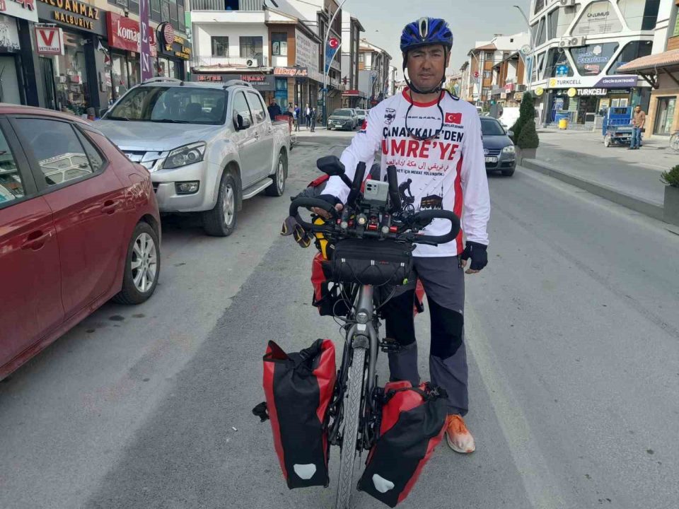 Çanakkale’den bisikletle umre yolculuğuna Karapınar’da mola