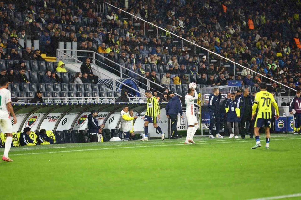 Trendyol Süper Lig: Fenerbahçe: 3 - Corendon Alanyaspor: 0 (Maç sonucu)